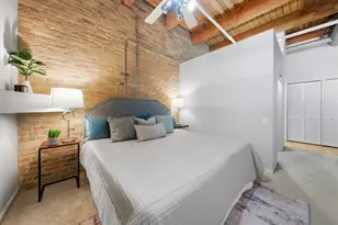 375 W Erie St, Chicago, IL 60610 - Photo 15