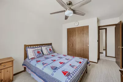 305 N Fiore Parkway, Vernon Hills, IL 60061 - Photo 25