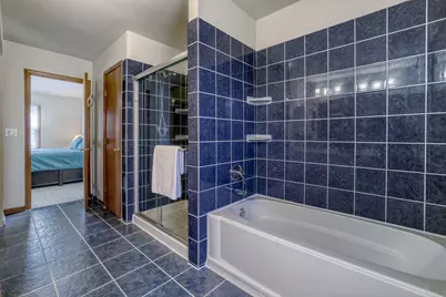 305 N Fiore Parkway, Vernon Hills, IL 60061 - Photo 21