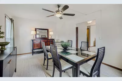 305 N Fiore Parkway, Vernon Hills, IL 60061 - Photo 7