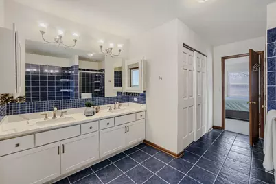 305 N Fiore Parkway, Vernon Hills, IL 60061 - Photo 19