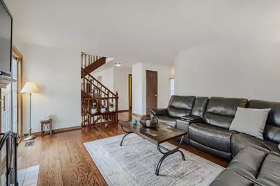 305 N Fiore Parkway, Vernon Hills, IL 60061 - Photo 15