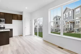 416 Red Oak Cir, Volo, IL 60020 - Photo 11