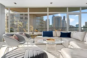 510 W Erie St, Chicago, IL 60654 - Photo 5