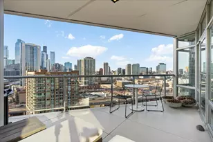 510 W Erie St, Chicago, IL 60654 - Photo 17