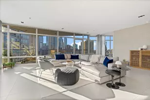 510 W Erie St, Chicago, IL 60654 - Photo 7