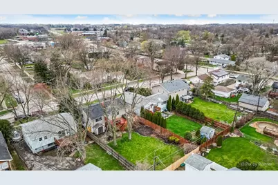 647 N Ridgemoor Avenue, Mundelein, IL 60060 - Photo 33