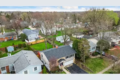 647 N Ridgemoor Avenue, Mundelein, IL 60060 - Photo 31