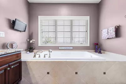 10125 Creek Ridge Trail, Belvidere, IL 61008 - Photo 17