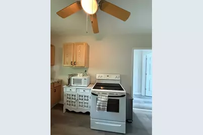 18 N Jefferson Avenue, Amboy, IL 61310 - Photo 5