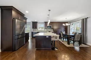 140 Spring Oaks Dr, Wood Dale, IL 60191 - Photo 3