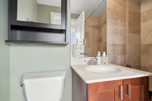 1625 W Catalpa Ave, Chicago, IL 60640 - Photo 13