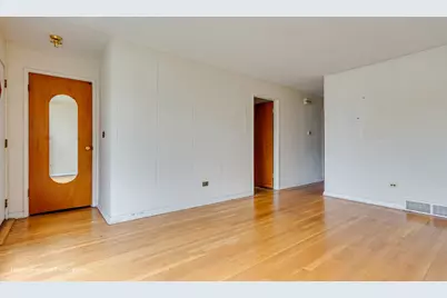 9726 S La Salle Street, Chicago, IL 60628 - Photo 11