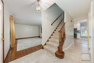 705 Timber Trail Dr, Naperville, IL 60565 - Photo 3