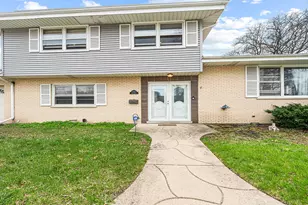 1525 Elm St, Park Ridge, IL 60068 - Photo 1