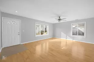 1449 Quaker Ln, Prospect Heights, IL 60070 - Photo 3