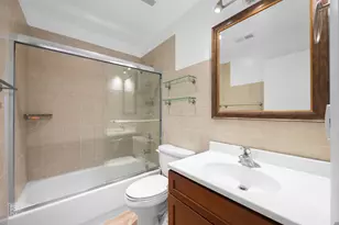 1449 Quaker Ln, Prospect Heights, IL 60070 - Photo 7