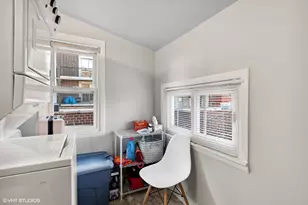 330 W Evergreen Ave, Chicago, IL 60610 - Photo 11