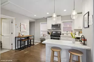 330 W Evergreen Ave, Chicago, IL 60610 - Photo 5