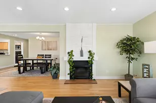 1333 Maple Ave, Evanston, IL 60201 - Photo 5