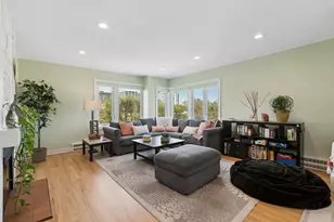 1333 Maple Ave, Evanston, IL 60201 - Photo 3