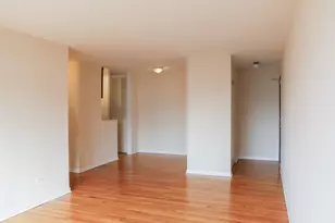 1055 W Catalpa Ave, Chicago, IL 60640 - Photo 5