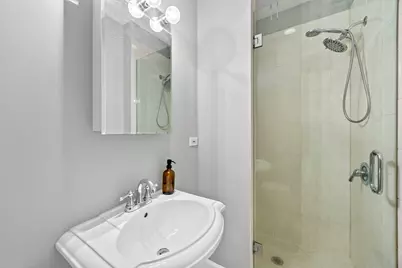 2700 W Belmont Avenue #402, Chicago, IL 60618 - Photo 23