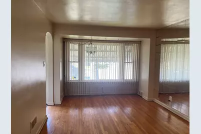 8901 S East End Avenue, Chicago, IL 60617 - Photo 5