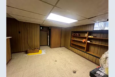 8901 S East End Avenue, Chicago, IL 60617 - Photo 15