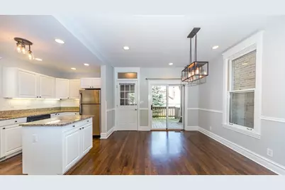 2224 W Melrose Street #1, Chicago, IL 60618 - Photo 9