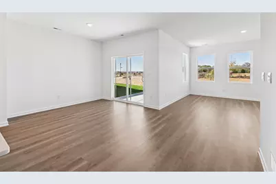 777 Plateau Drive, Pingree Grove, IL 60140 - Photo 21