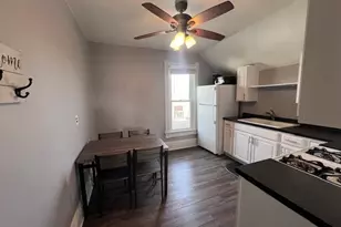 317 Lake Ave, Woodstock, IL 60098 - Photo 9