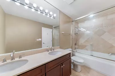 2411 N 75th Avenue, Elmwood Park, IL 60707 - Photo 11