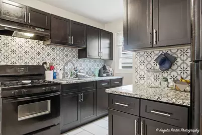 2609 N Pine Street, Waukegan, IL 60087 - Photo 7