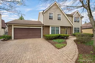 546 W Revere Ln, Palatine, IL 60067 - Photo 1