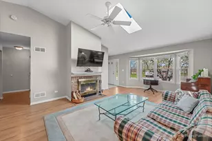 3202 Lynette Ln, Island Lake, IL 60042 - Photo 5