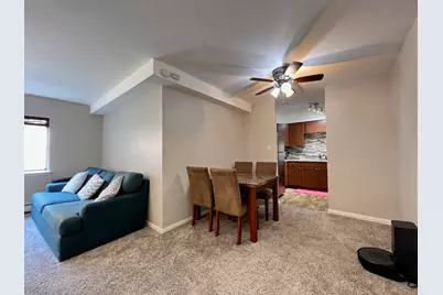 3620 N Pine Grove Avenue #204, Chicago, IL 60613 - Photo 5