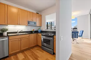 400 N La Salle Dr, Chicago, IL 60654 - Photo 11