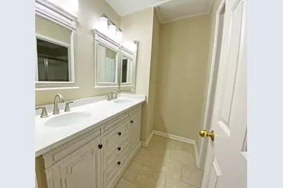 6146 Golfview Drive, Gurnee, IL 60031 - Photo 13