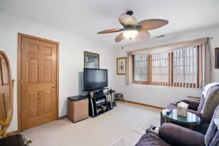 321 Royal Oak Dr, Steger, IL 60475 - Photo 21