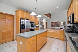 321 Royal Oak Dr, Steger, IL 60475 - Photo 5