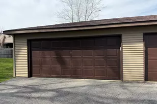 1109 Kane St, South Elgin, IL 60177 - Photo 9