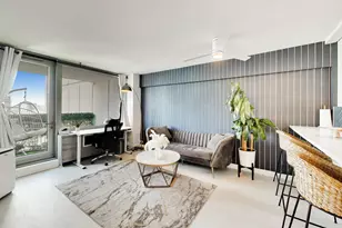 1255 N Sandburg Terrace, Chicago, IL 60610 - Photo 3