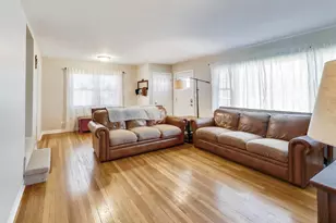 798 S Linden Ave, Elmhurst, IL 60126 - Photo 3