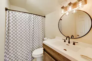 828 Village Quarter Rd, West Dundee, IL 60118 - Photo 11