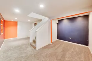 828 Village Quarter Rd, West Dundee, IL 60118 - Photo 13