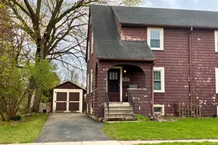 254 Edward St, Sycamore, IL 60178 - Photo 1