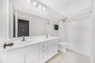 34040 N Jenna Ln, Gurnee, IL 60031 - Photo 11