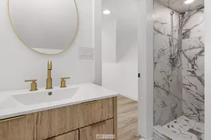 11055 S Ave C, Chicago, IL 60617 - Photo 13