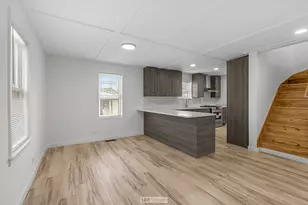 11055 S Ave C, Chicago, IL 60617 - Photo 3